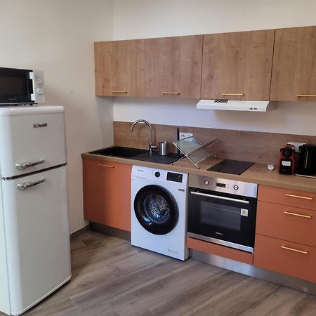 Appartement Secteur Gare Et Place De La Comedie, Wifi & Climatisation Монпелие Екстериор снимка