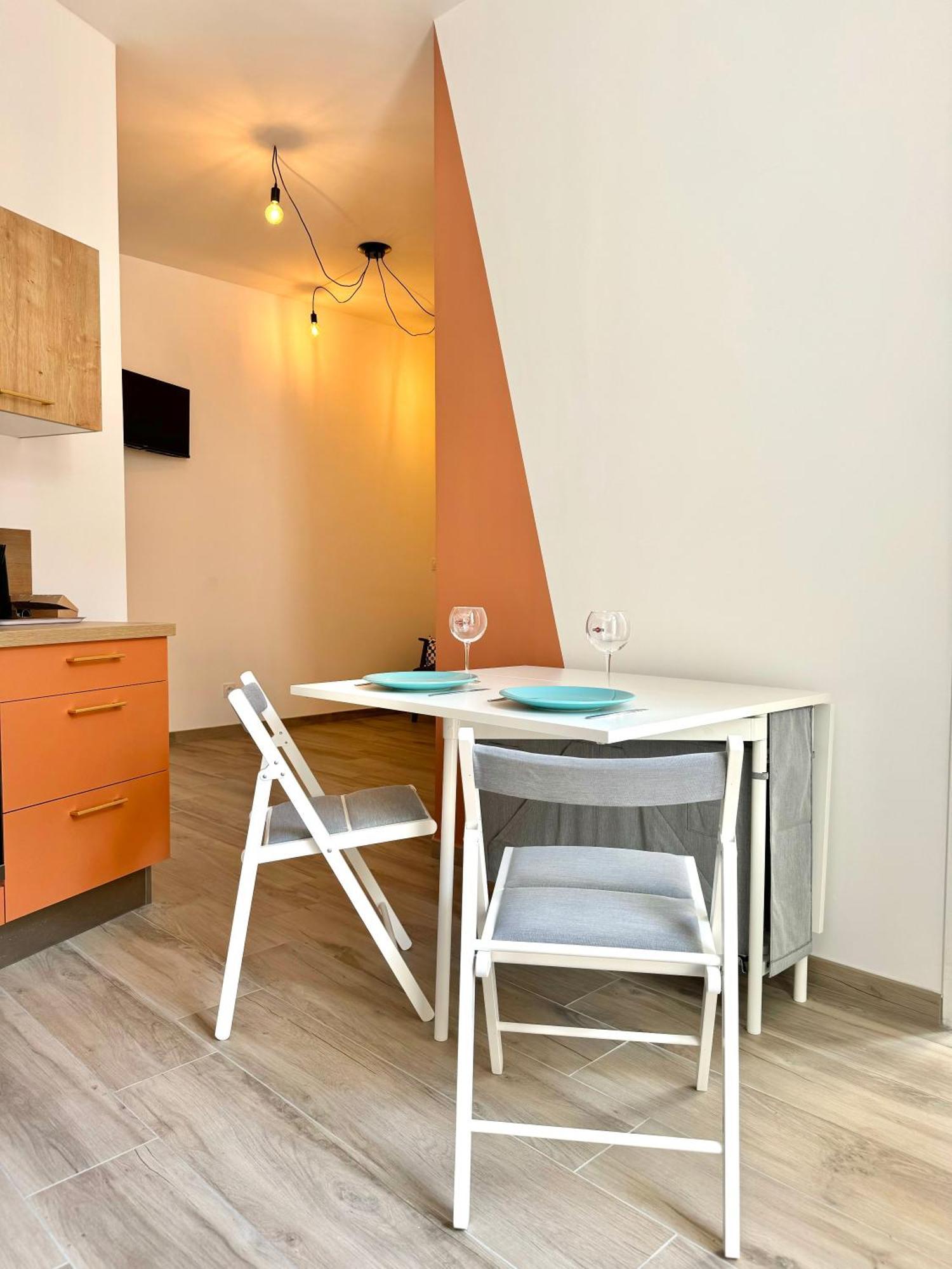 Appartement Secteur Gare Et Place De La Comedie, Wifi & Climatisation Монпелие Екстериор снимка